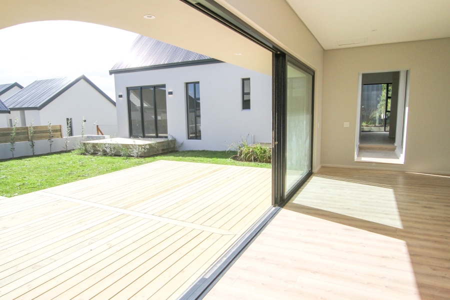 4 Bedroom Property for Sale in Baron View Western Cape